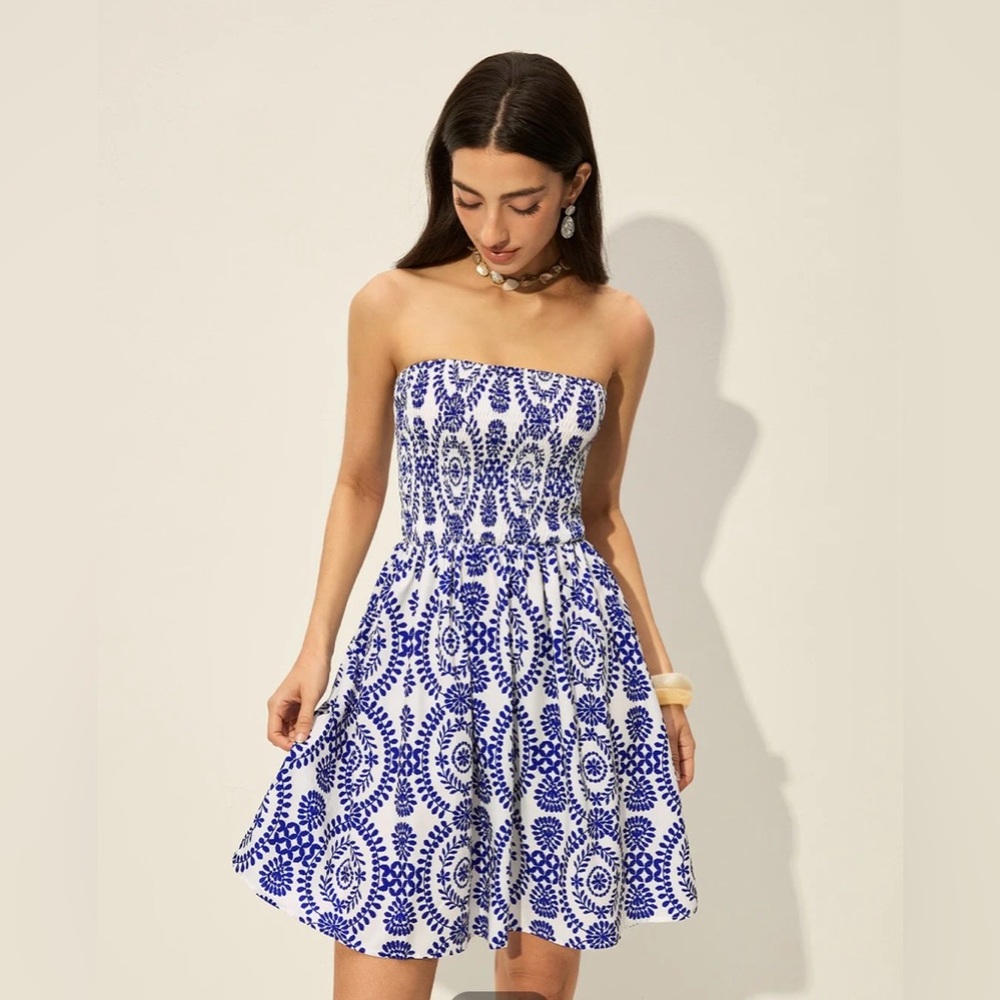 Commense Floral Blue and White Dress - Picture 3 of 11